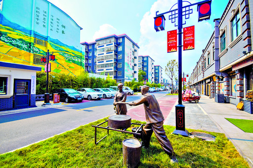 军民花园老旧街道变身美食餐饮文化街区——食字街